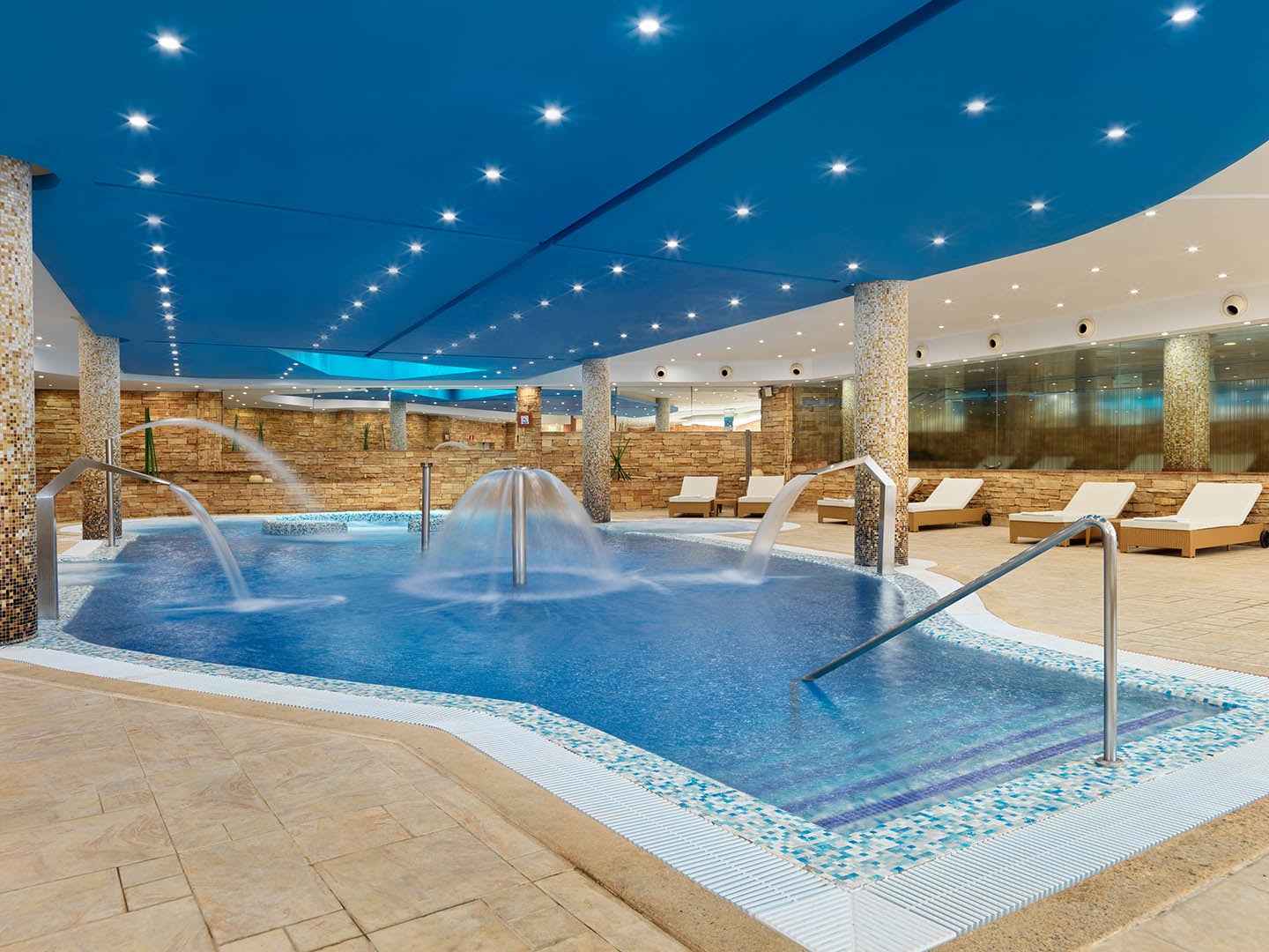Dynamic swimming pool, Despacio Spa Centre