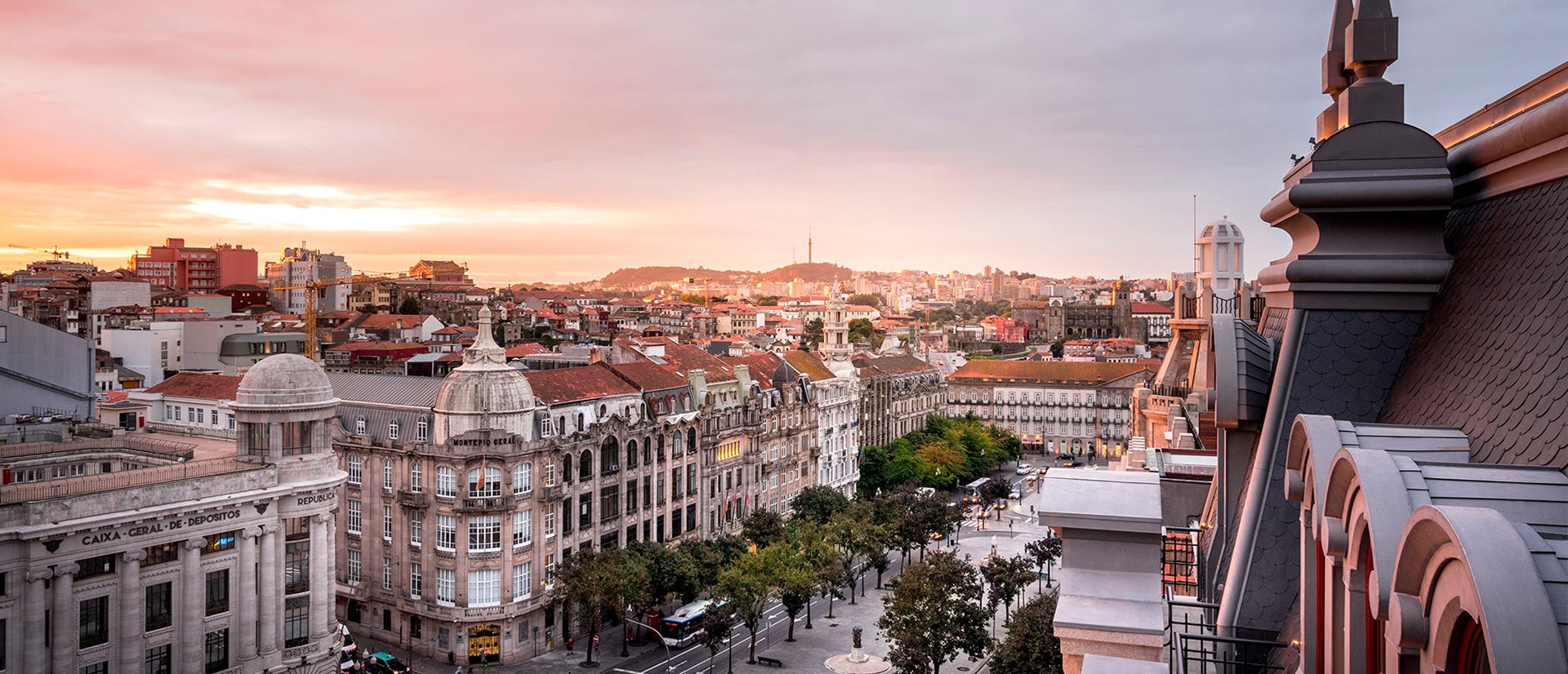 OPORTO - THE ONE MONUMENTAL PALACE