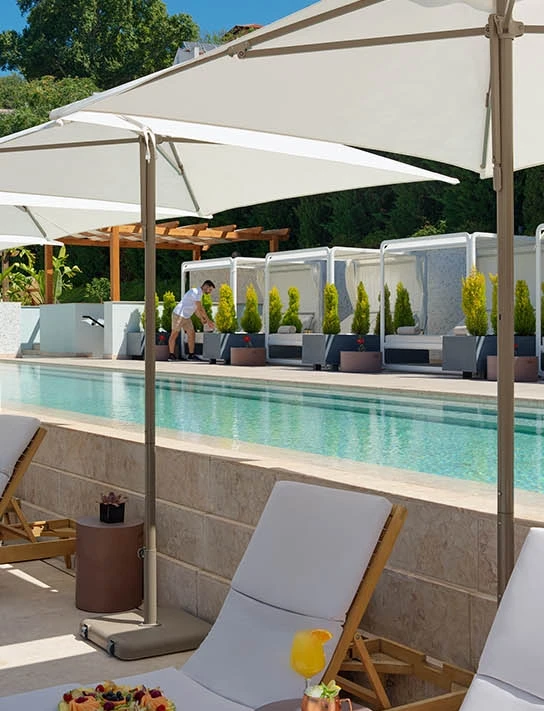 Plunge pool & Solarium
