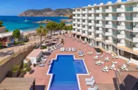 Hauptansicht Hotel un pool