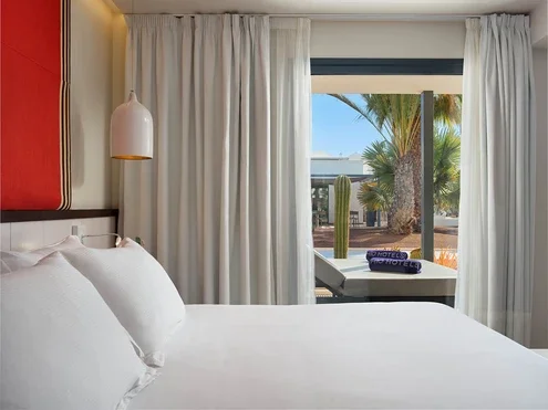 Deluxe Terrace Room