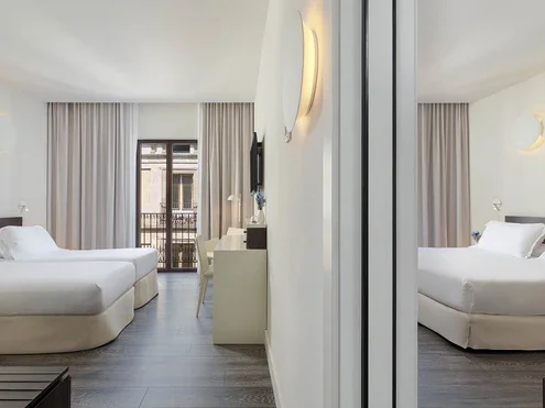 Interconnected Classic Barcelona Room