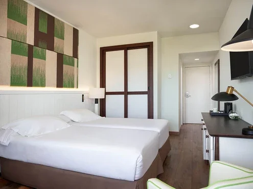 Quarto Superior com vista piscina