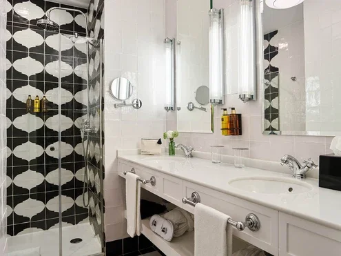 Baño Grand Deluxe Reina
