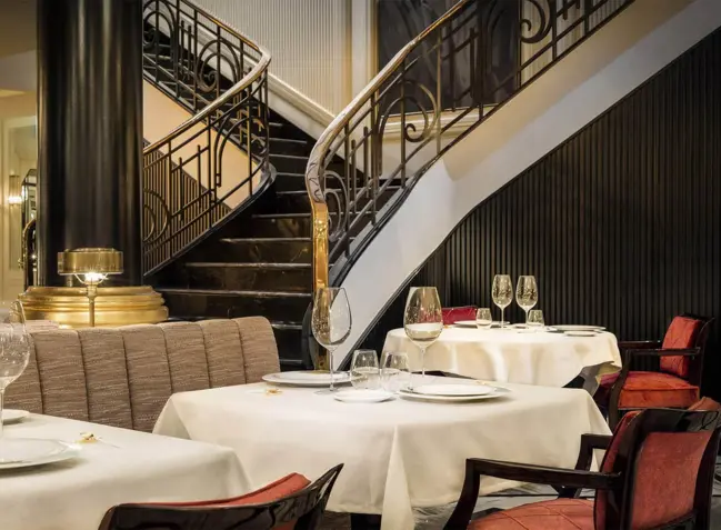 Le Monument Restaurant