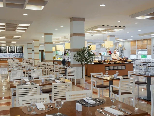 Restaurant buffet Xaloc avec cuisine à la vue