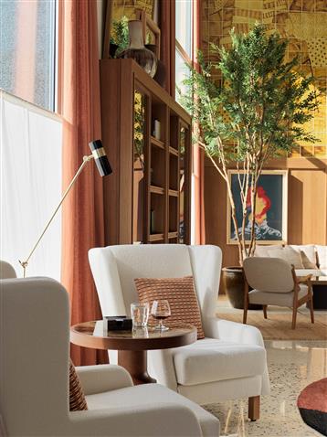Lobby Bar